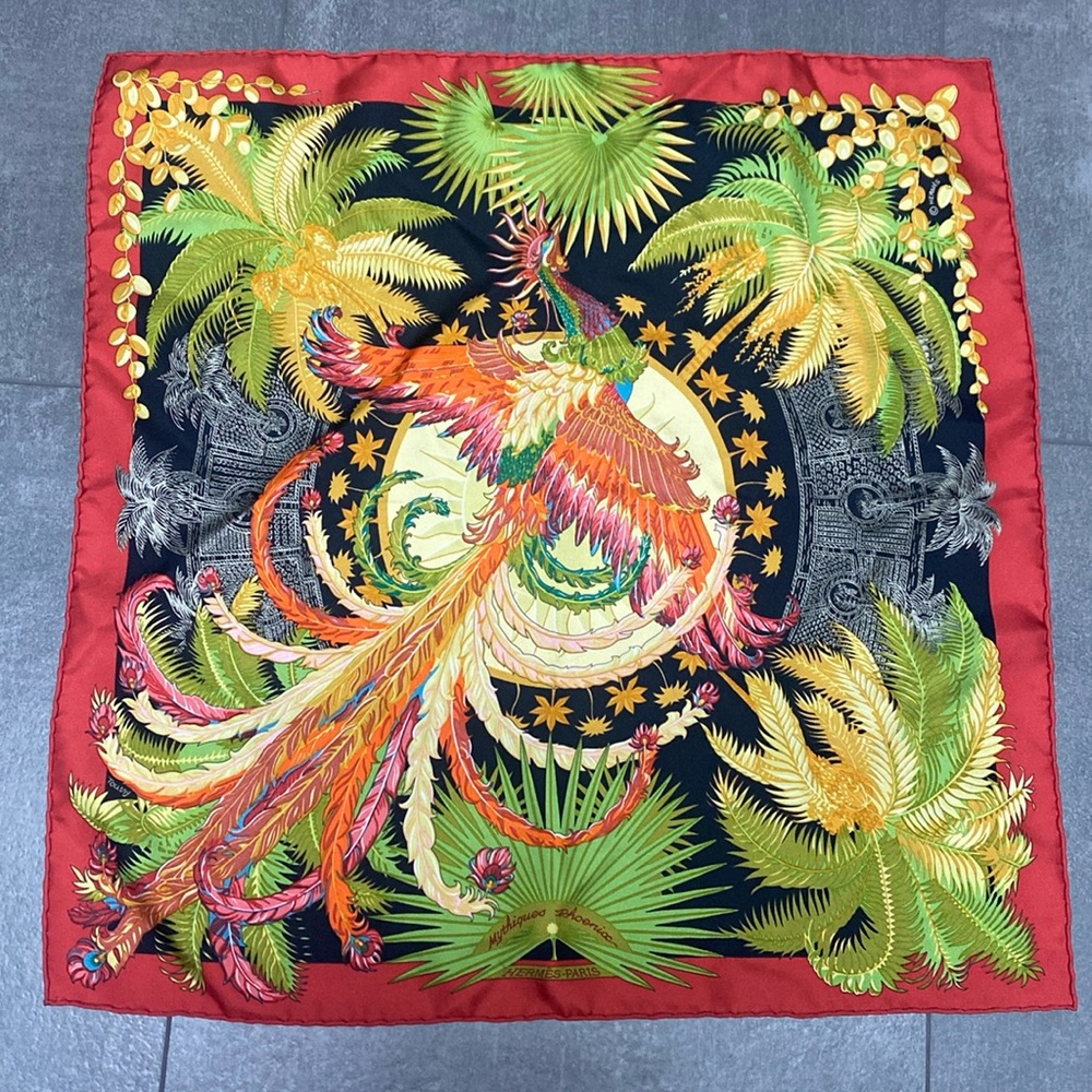 Authentic Hermes Gavroche/Pocket Square 100% Silk